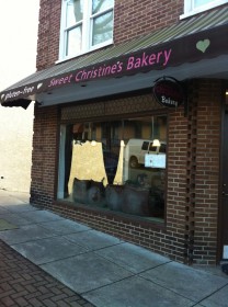 Sweet Christine's, Exterior