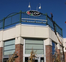 Swarthmore Co-op, Exterior