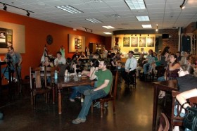 BurlapBeanMusicCrowd-PhotobySeanCapuano