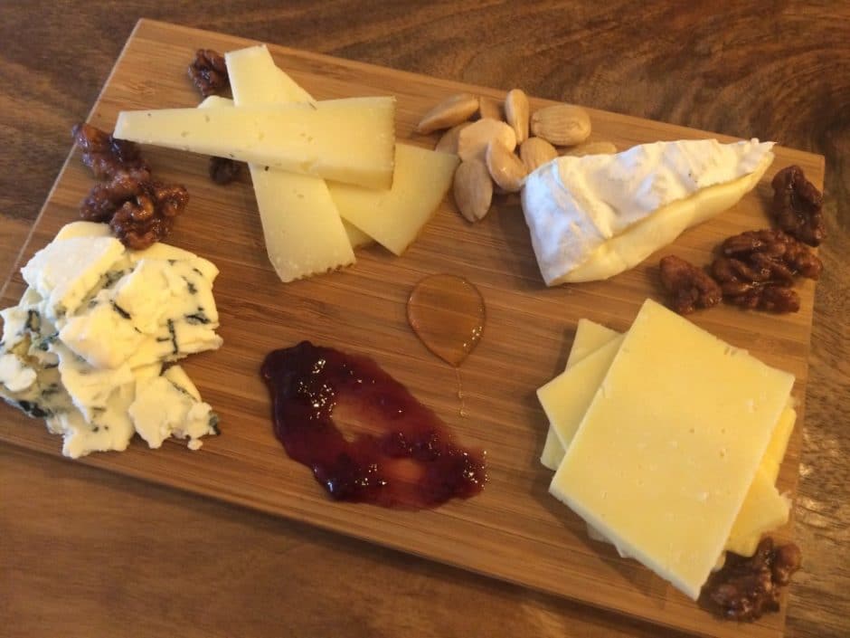320 media cheese plate