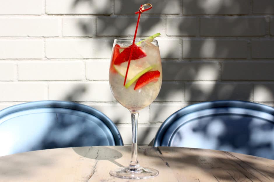 Pub&Kitchen - Strawberry & Apple Sangria