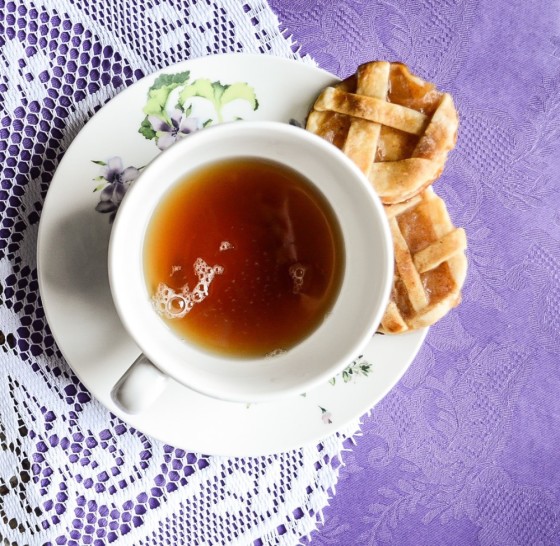 Sweet Magnolia Bakery tea and apple cookie