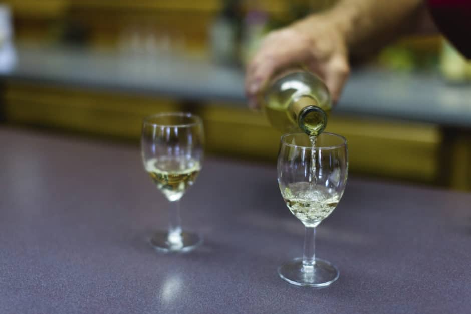 White_Wine_Pour_TTD