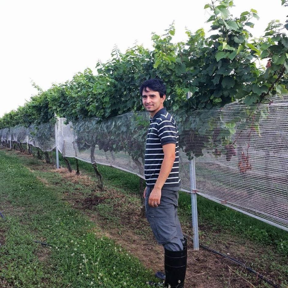 Borderland Vineyard Winemaker Gabriel Rubilar