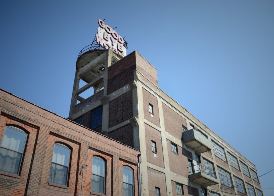 Weckerly's building Globe & Dye