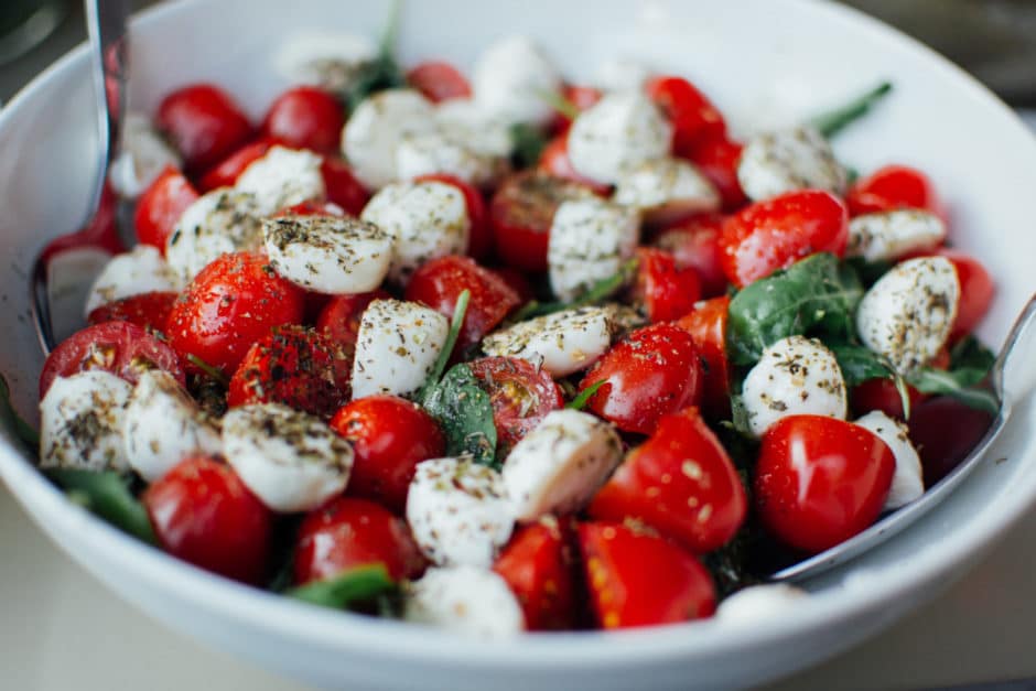 mozzarella and tomato salad