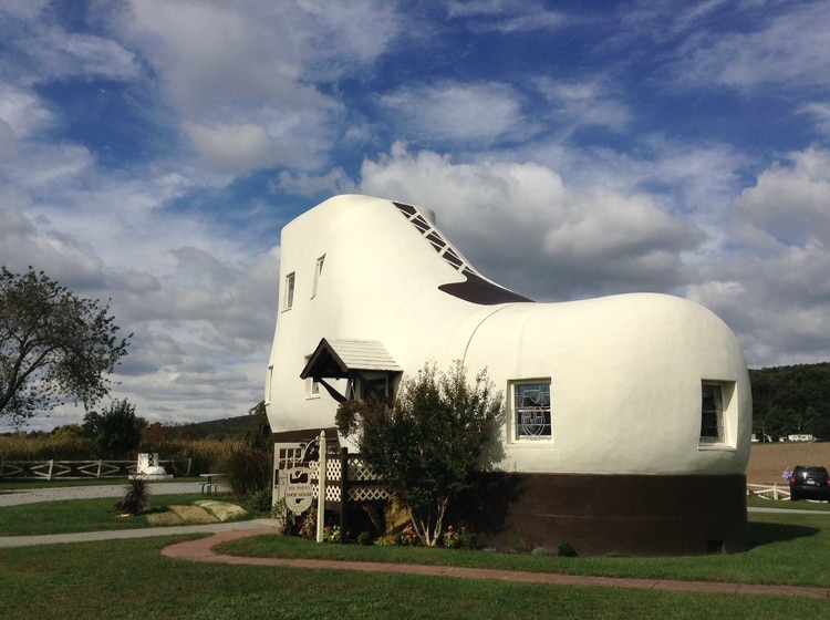 Shoe House Shoe+Exterior+corner+shot