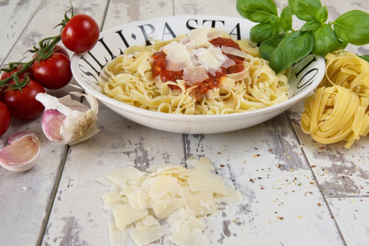 pasta-dish-snapwire-snaps