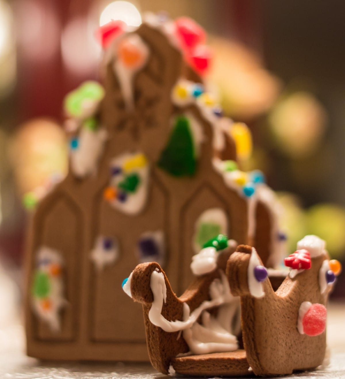 Bredenbeck’s Bakery Hosting Gingerbread House Through