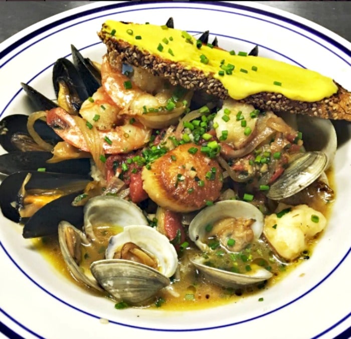 split-rail-seafood-stew