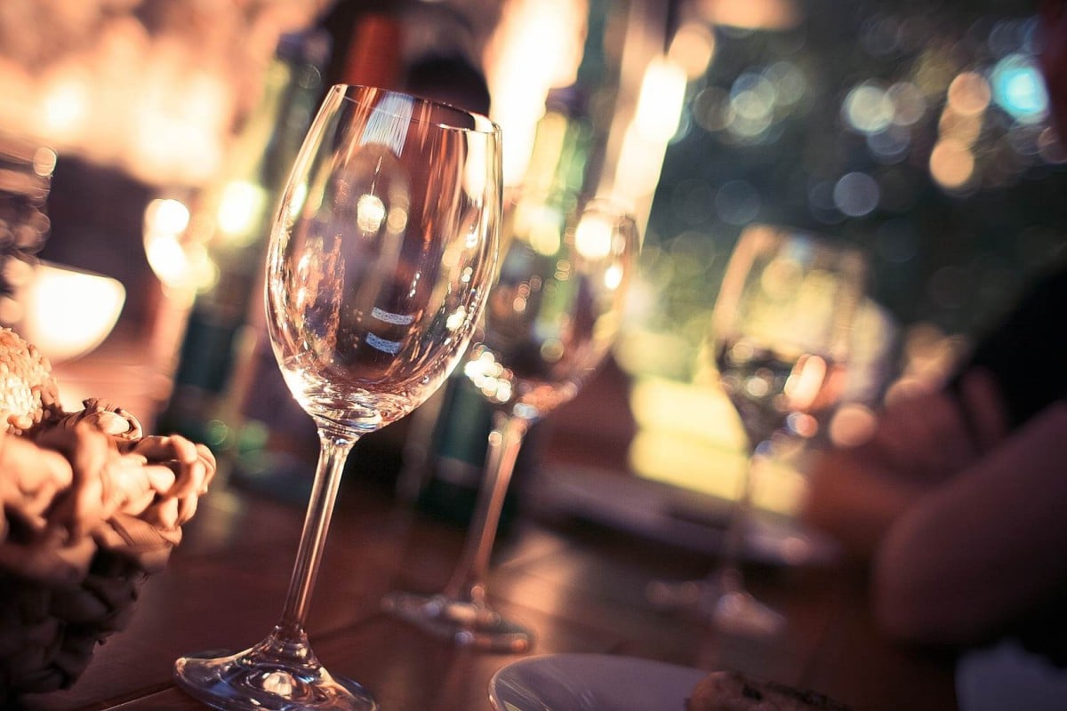wine-glass-dinner-table-picjumbo