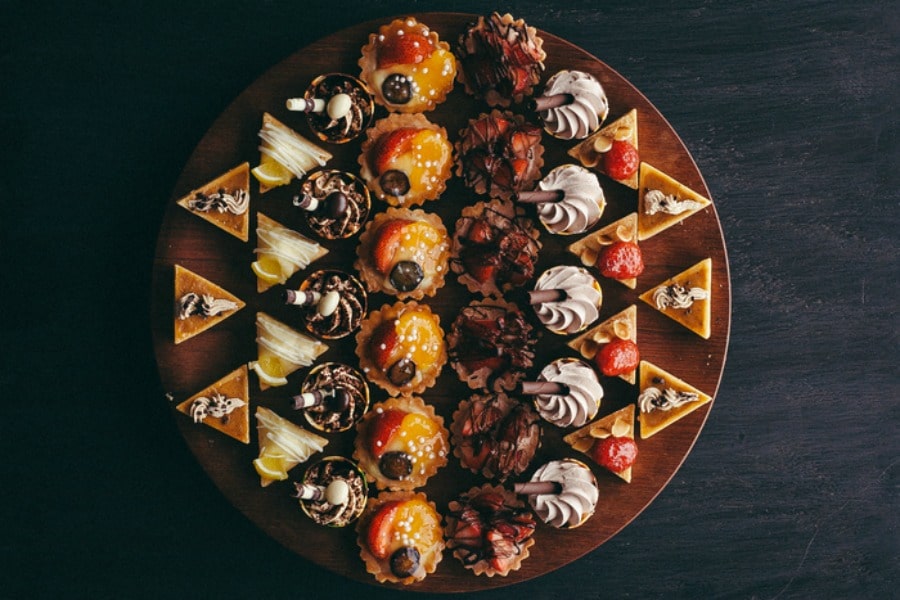 carlinos-dessert-tray