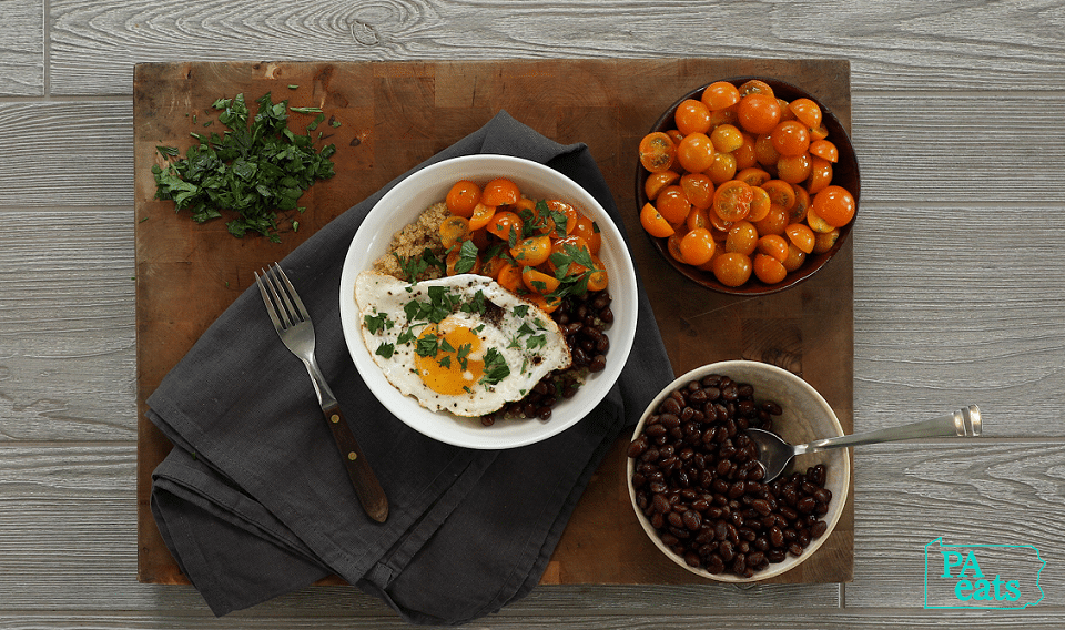 breakfast quinoa bowl