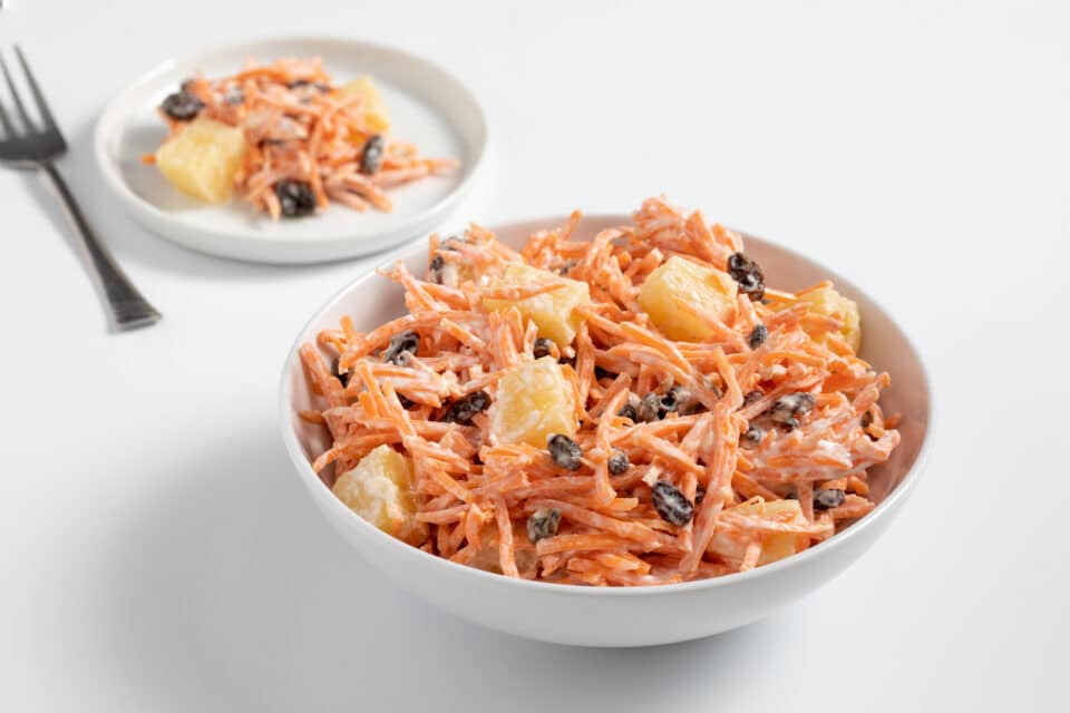 pineapple carrot and raisin salad