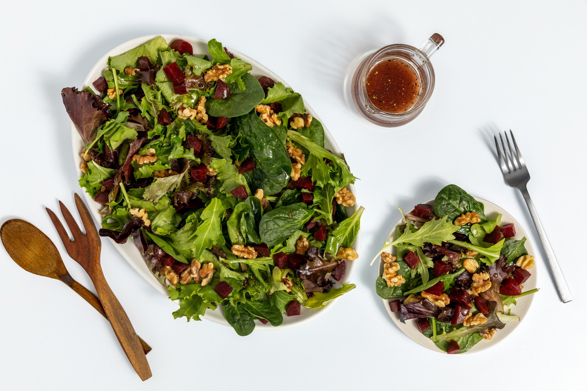 roasted beet and walnut salad