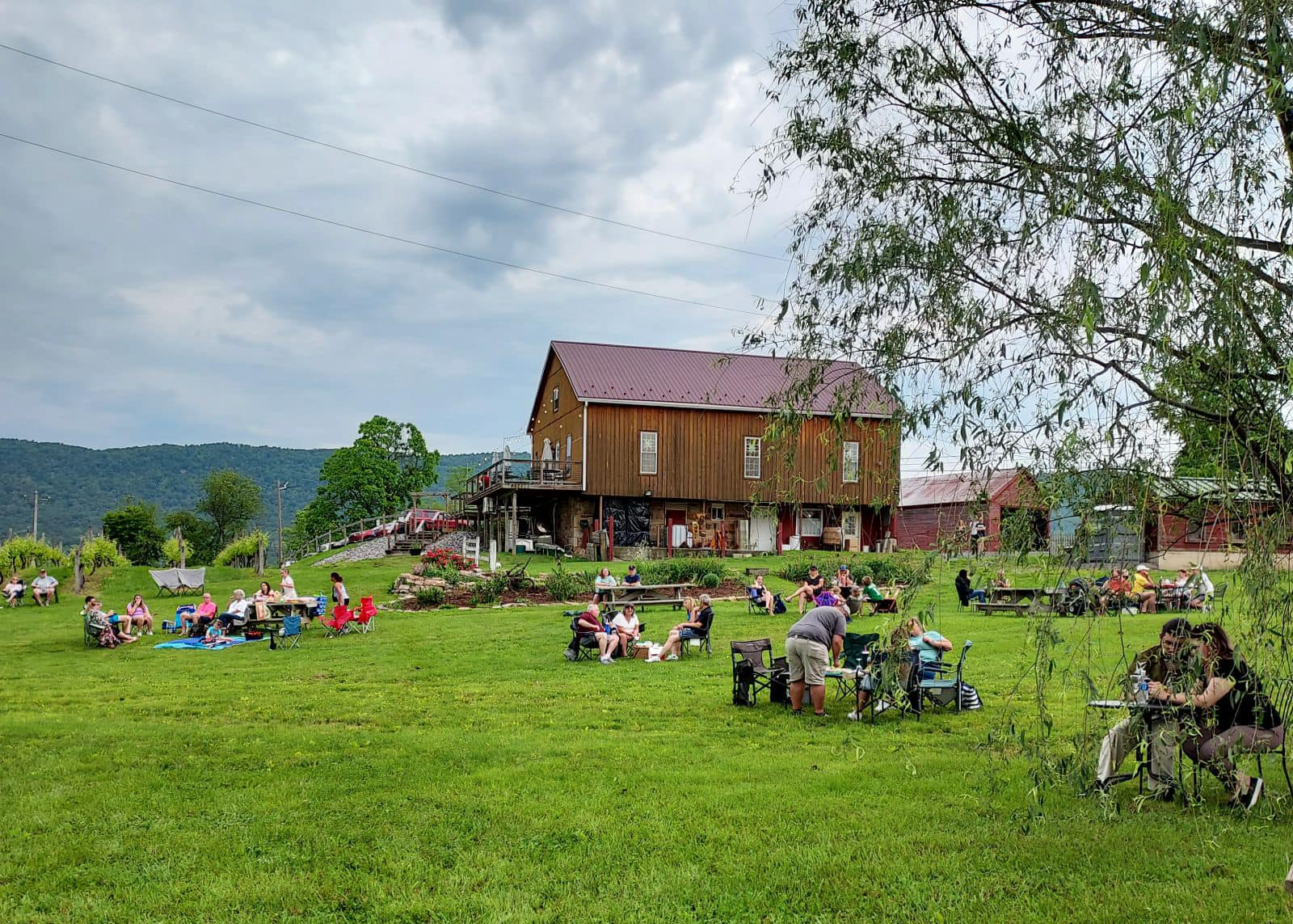 An event at the sprawling The Winery at the Long Shot Farm in Cumberland Valley AVA.