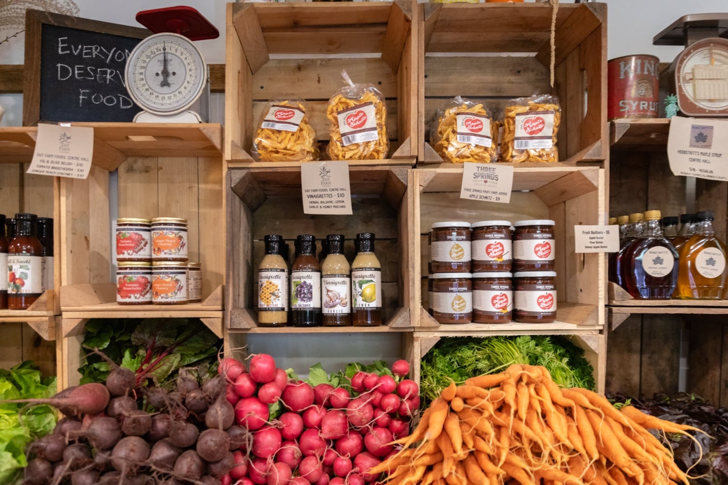 Inside of People's Provisions.