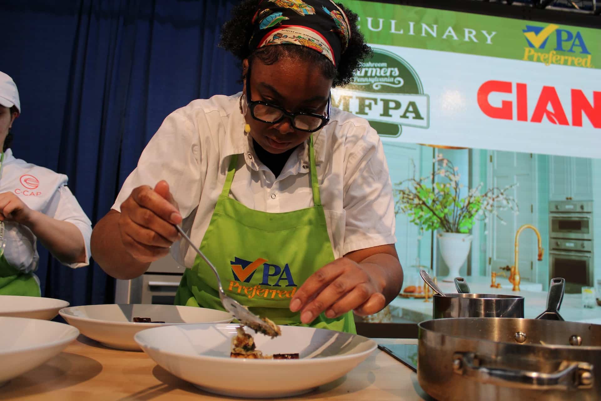 Chef Tonii Hicks competes in the best mushroom appetizer cook-off.