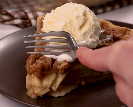 PA Preferred Apple Crumb Pie.